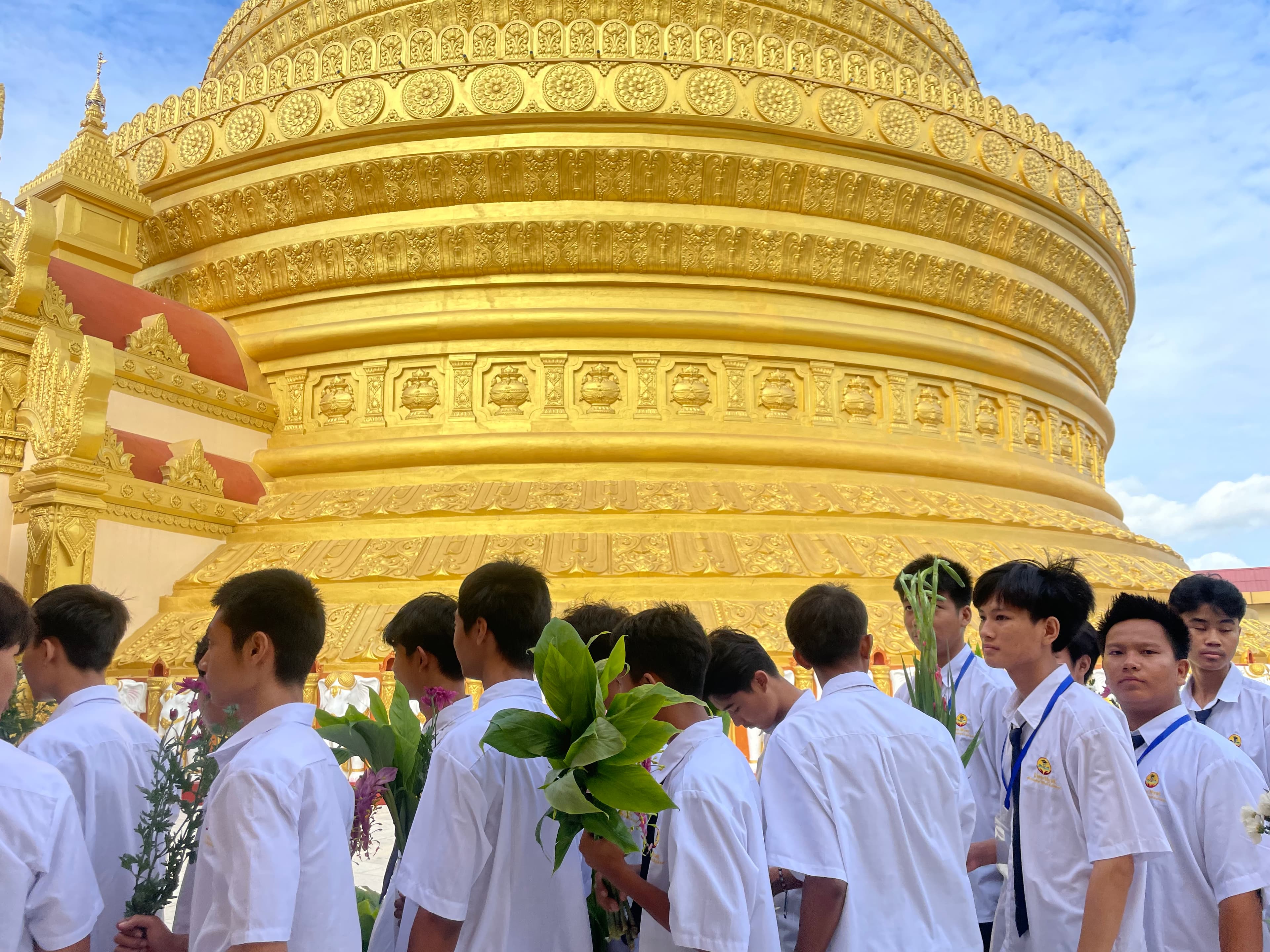 ဝါဆိုသင်္ကန်းကပ်လှူပူဇော်ပွဲ